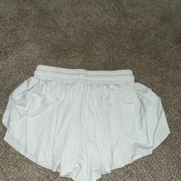 Amazon White Athletic Shorts with Elastic Waistband - Picture 2 of 2
